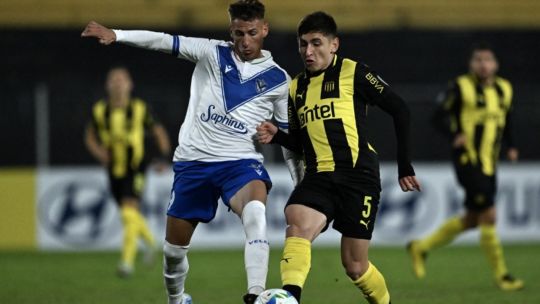Sin goles, pero con liderato: Vélez empató 0-0 con Peñarol y cerró una fase de grupos positiva