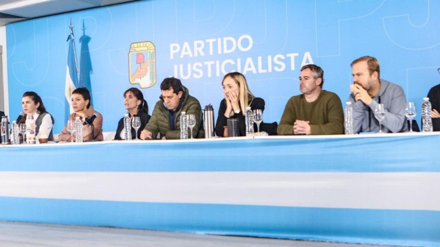 Reunión por la marcha para acompañar a Cristina Kirchner a Cómodoro Py: los detalles