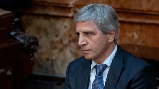 Luis Caputo confirmó que el Tesoro compró US$ 200 millones para fortalecer las reservas