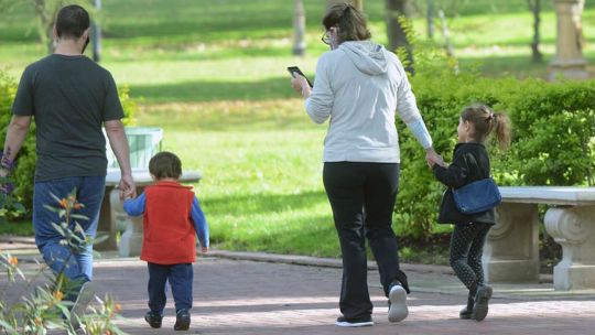 Subir la natalidad, pero quién paga el costo?