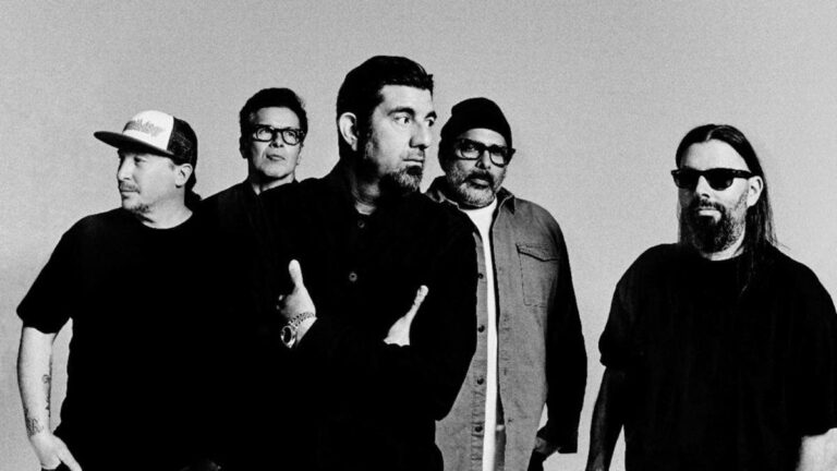 Deftones anunció un nuevo álbum “Private Music” y presentó el sencillo “My Mind Is A Mountain”