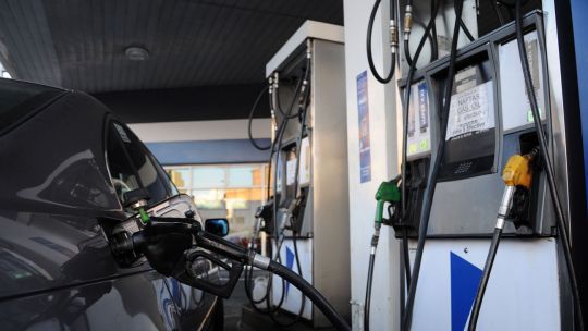 YPF, Puma, Shell, Axion: el precio del combustible en Ciudad de Buenos Aires hoy, 18 de diciembre de 2024