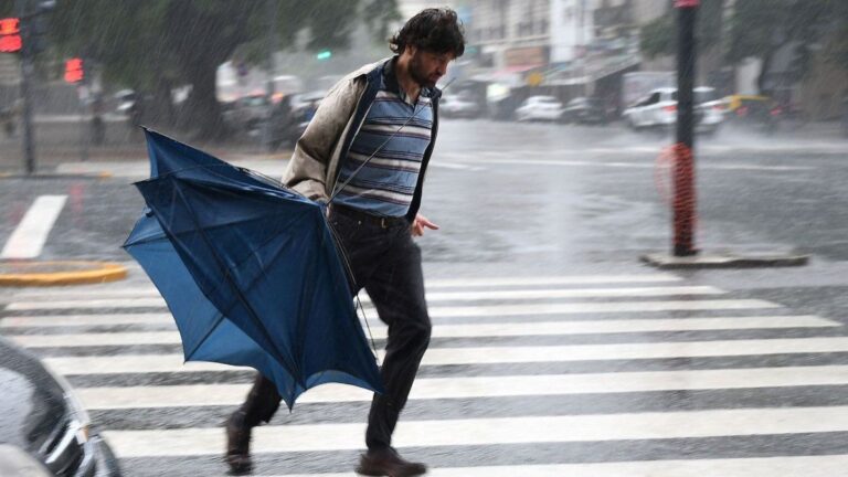 Cambió el pronóstico de lluvias y hay malas noticias para el fin de semana en Buenos Aires: cuándo se larga
