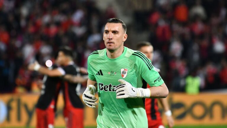 Franco Armani volvió a los entrenamientos en River y podría jugar frente a Tigre