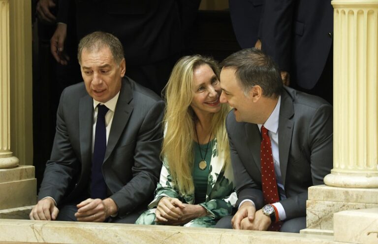 En el Gobierno afirman que Karina piensa en Adorni como vicepresidente