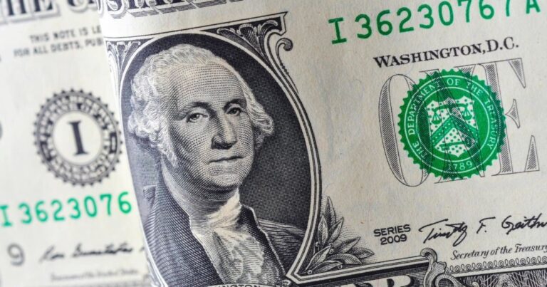 El dólar volvió a subir, cerró en $1.415 y las reservas del Banco Central tocaron un nuevo récord