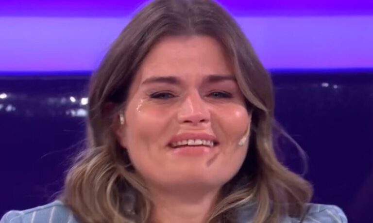 Llanto, silencio y emoción: el duro momento de Angie Balbiani en vivo