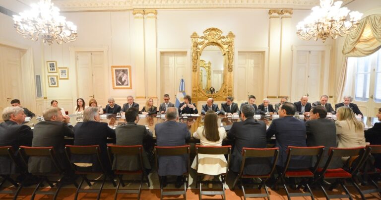 Gobierno amplía plazo para que provincias regularicen deudas