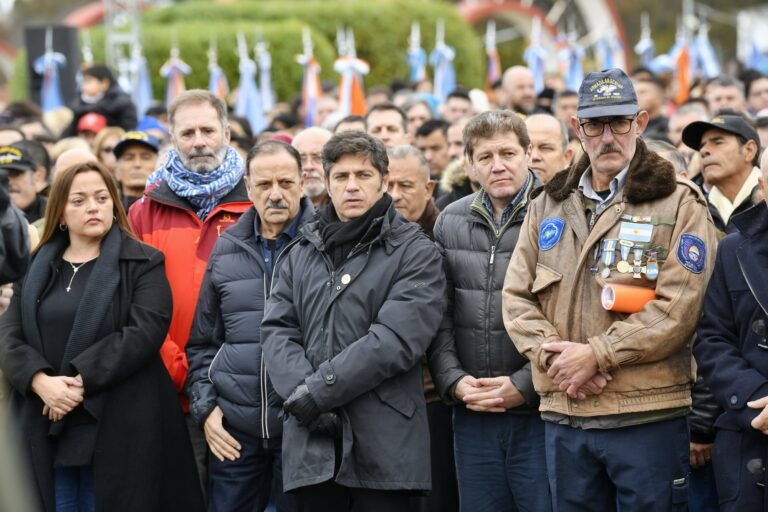 Acto oficial de conmemoración por el Día del Veterano y de los Caídos en la Guerra de Malvinas en Ushuaia.