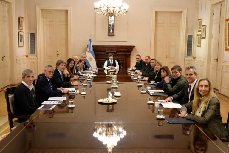 Gráfico de encuesta sobre los principales problemas del país según la consultora Casa 3