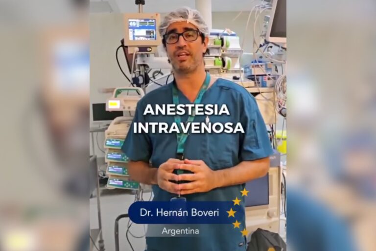Ilustración de un estetoscopio sobre documentos legales, en referencia a la investigación médica.