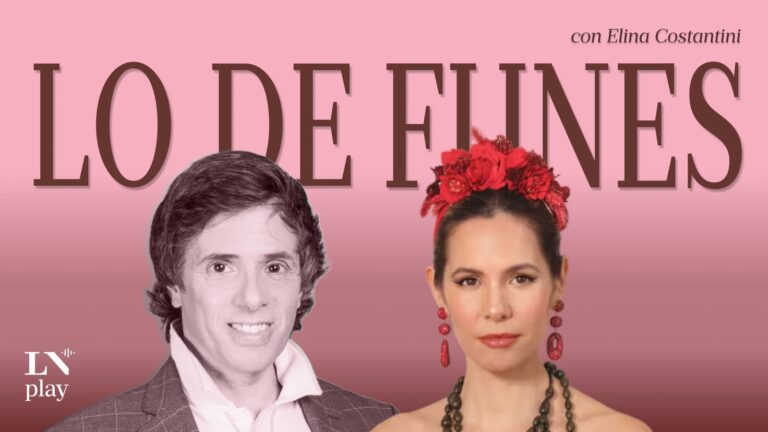 Elina Costantini posa junto a una obra inspirada en Frida Kahlo