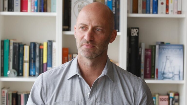 Estanislao Bachrach, biólogo molecular, en una entrevista