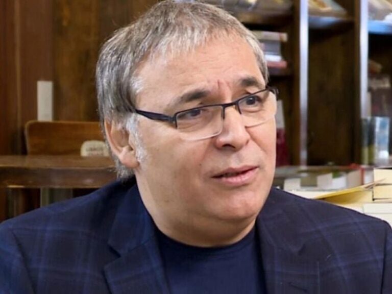 Gabriel Rolón durante una entrevista