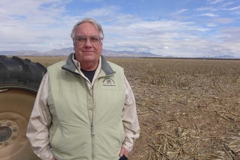Howard Buffett en una granja de Nebraska