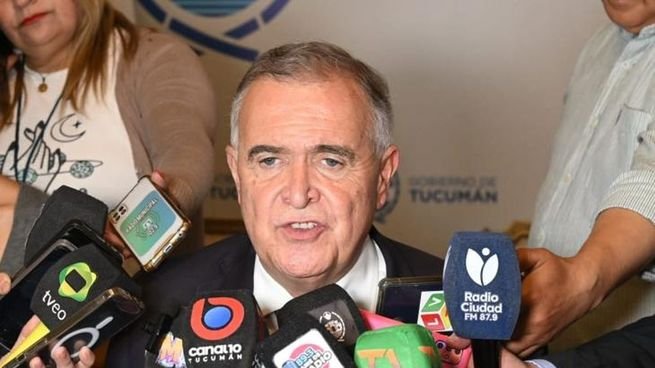Osvaldo Jaldo, gobernador de Tucumán, durante una declaración sobre el Presupuesto 2027